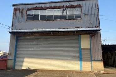 倉庫の外壁板金工事