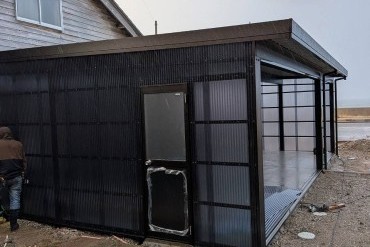 愛車を守る！風雨やサビに強い「囲い付きカーポート（ガレージ）」の設置工事を行いました！