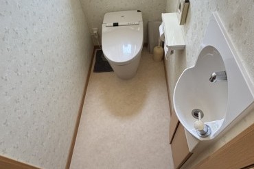 タンクレスからタンク付きトイレへ交換！